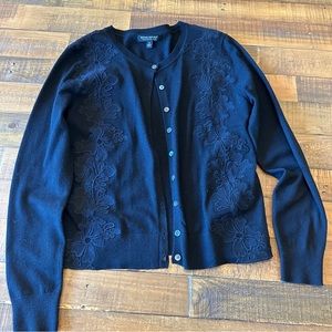 Banana Republic Merino Wool Embroidered button down sweater size Small